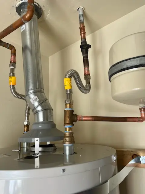 Water heater installation and plumbing repair in Green Hills Estates